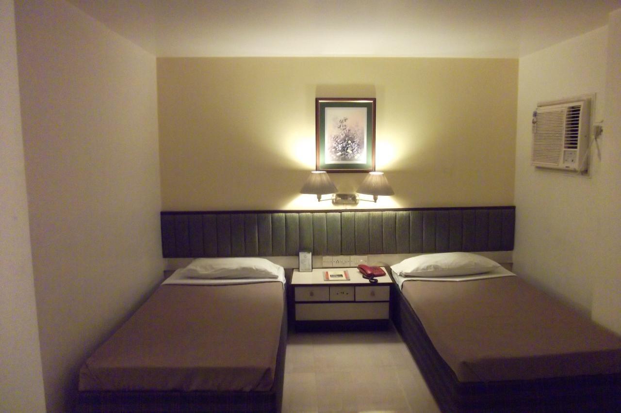 Hotel Bluehill Bhāvnagar Exterior foto