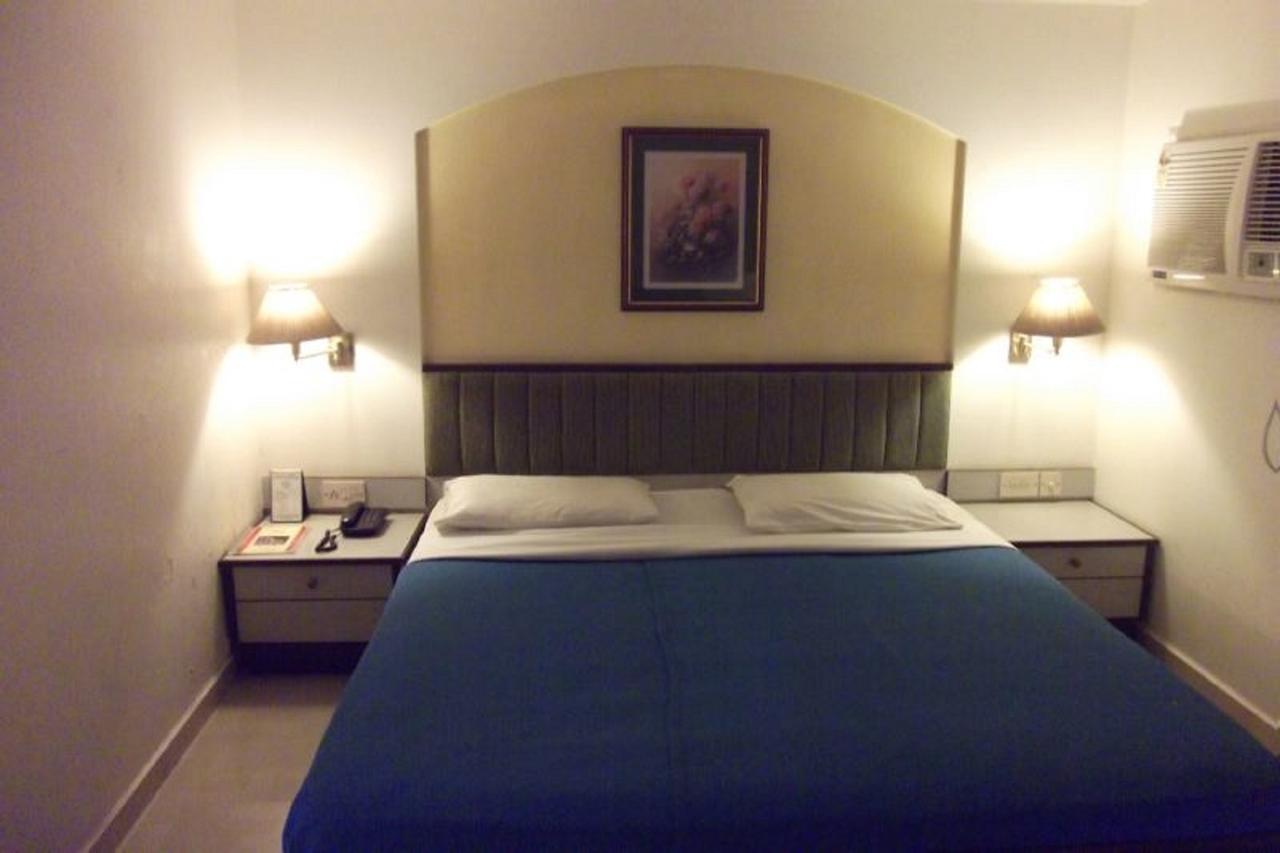Hotel Bluehill Bhāvnagar Exterior foto
