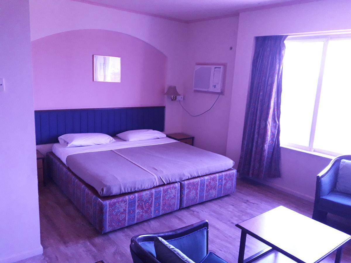 Hotel Bluehill Bhāvnagar Exterior foto