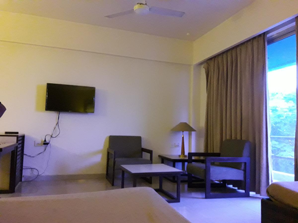Hotel Bluehill Bhāvnagar Exterior foto
